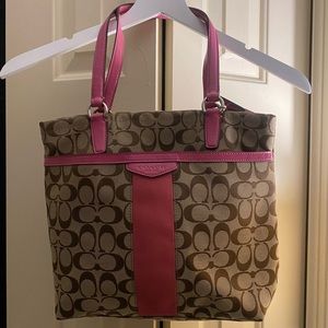 NWOTCoach zip top signature stripe tote canvas and patent leather